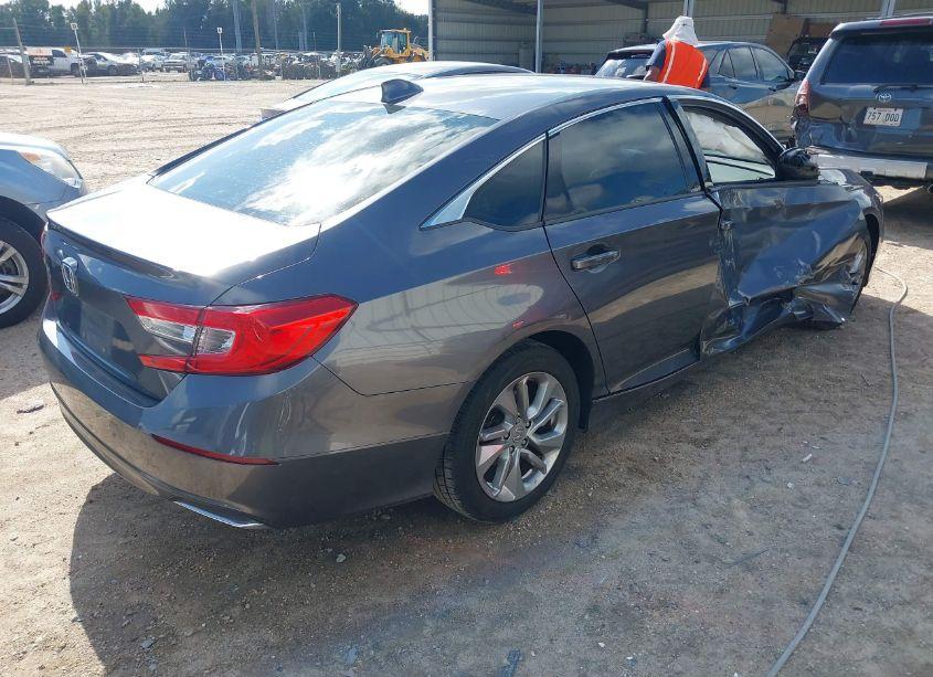 Photo 4 of 2018 Honda Accord LX (VIN 1HGCV1F13JA100692)