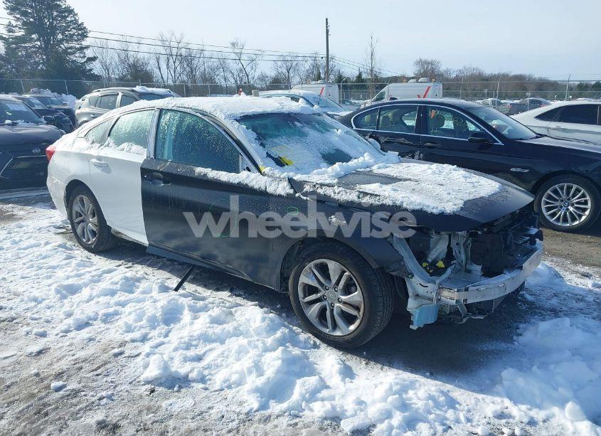 2018 Honda Accord LX (VIN 1HGCV1F13JA152761) main photo
