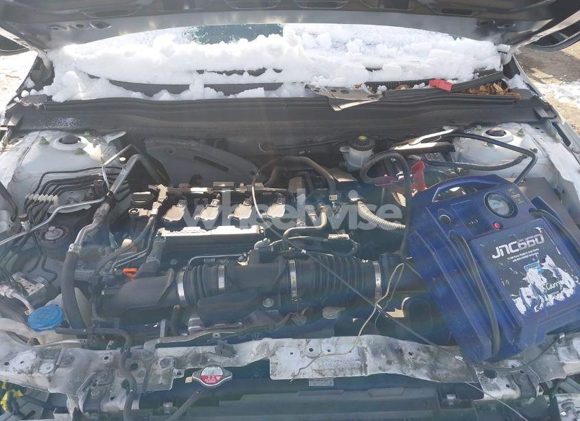 Photo 10 of 2018 Honda Accord LX (VIN 1HGCV1F13JA152761)