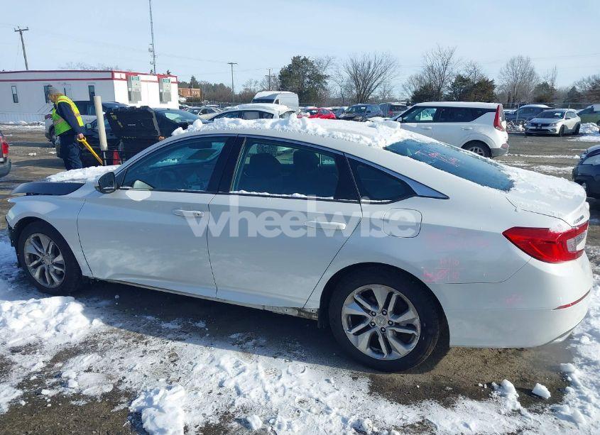 Photo 14 of 2018 Honda Accord LX (VIN 1HGCV1F13JA152761)