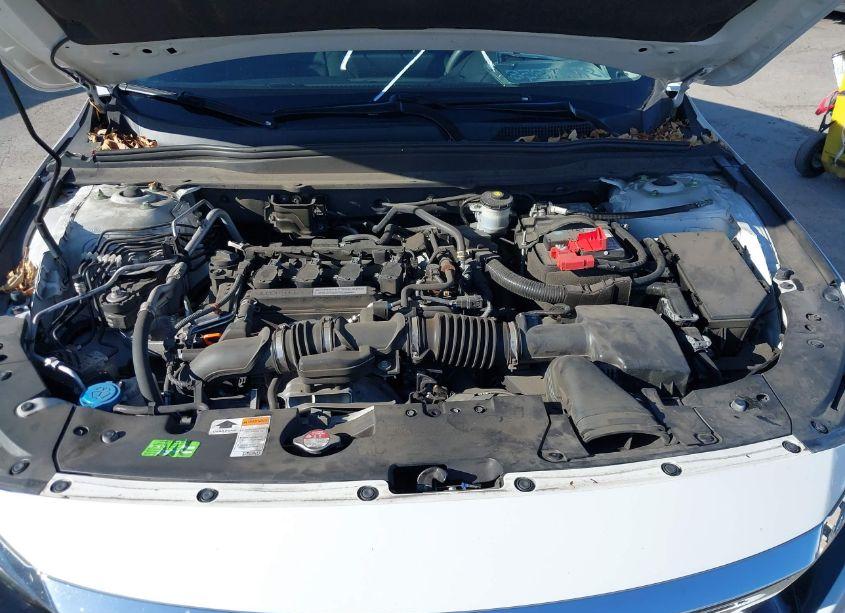 Photo 10 of 2018 Honda Accord LX (VIN 1HGCV1F13JA196663)