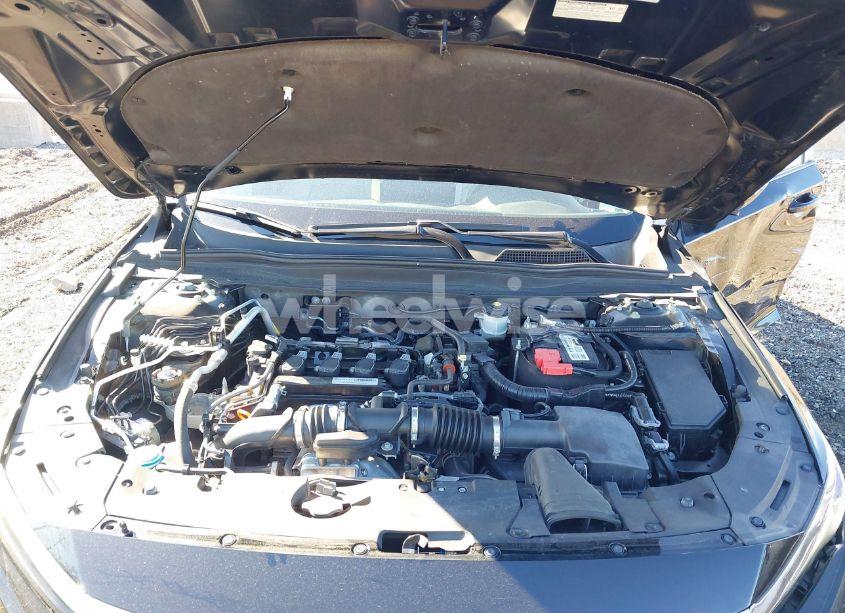 Photo 10 of 2018 Honda Accord LX (VIN 1HGCV1F13JA257932)