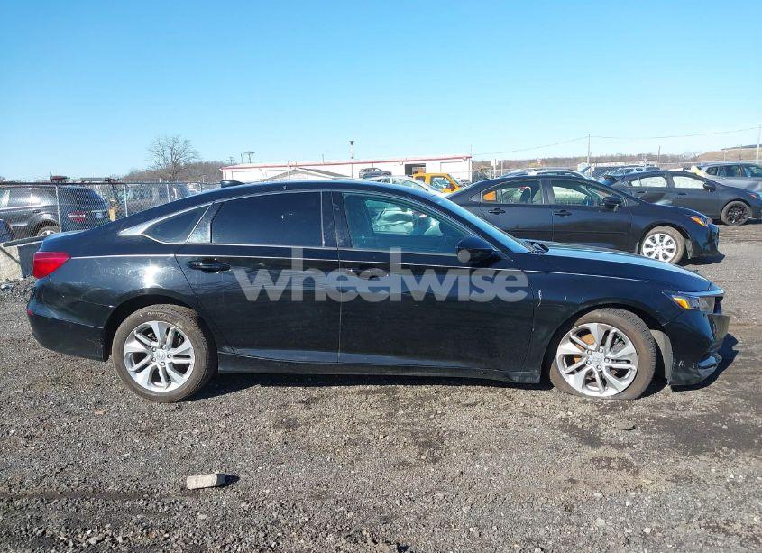 Photo 13 of 2018 Honda Accord LX (VIN 1HGCV1F13JA257932)