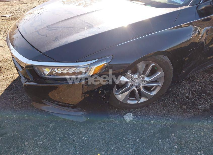 Photo 6 of 2018 Honda Accord LX (VIN 1HGCV1F13JA257932)