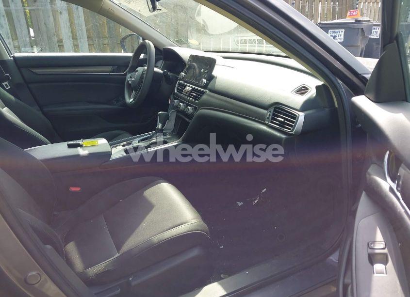 Photo 5 of 2019 Honda Accord LX (VIN 1HGCV1F13KA026580)