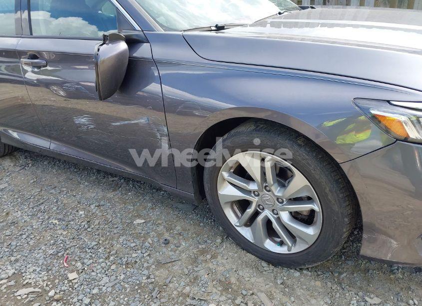 Photo 6 of 2019 Honda Accord LX (VIN 1HGCV1F13KA026580)