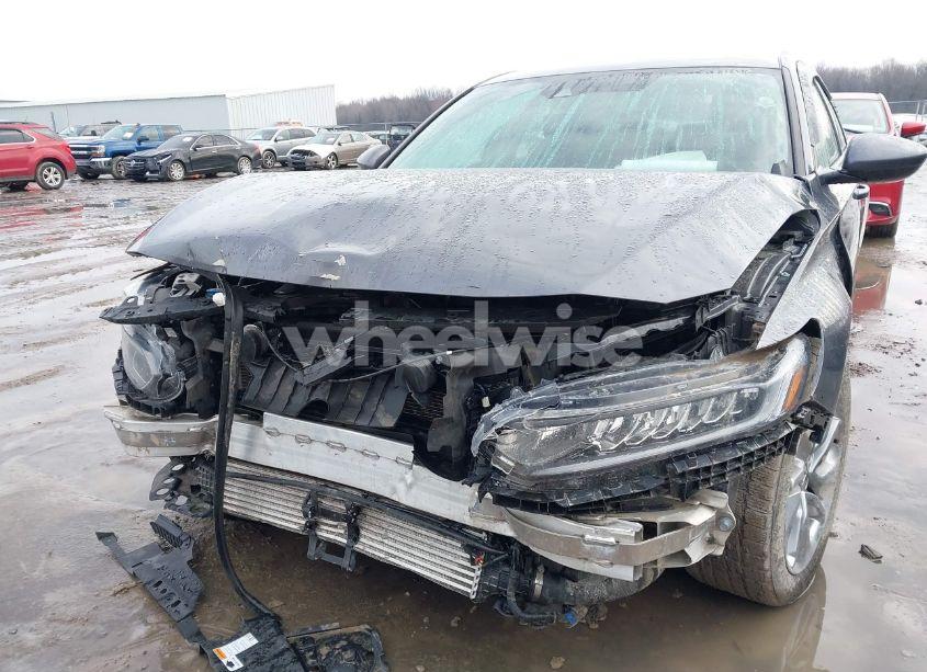 Photo 6 of 2019 Honda Accord LX (VIN 1HGCV1F13KA120717)