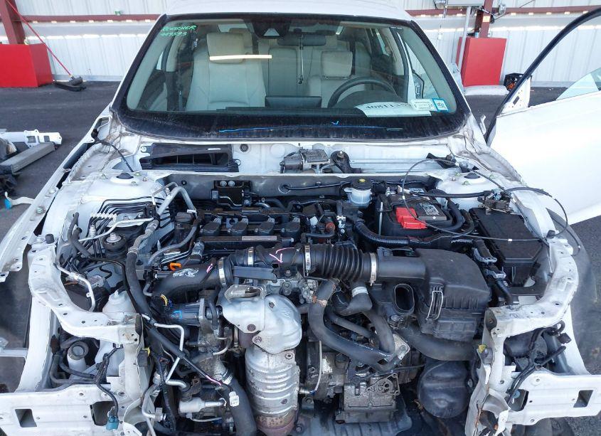 Photo 10 of 2018 Honda Accord LX (VIN 1HGCV1F14JA088200)