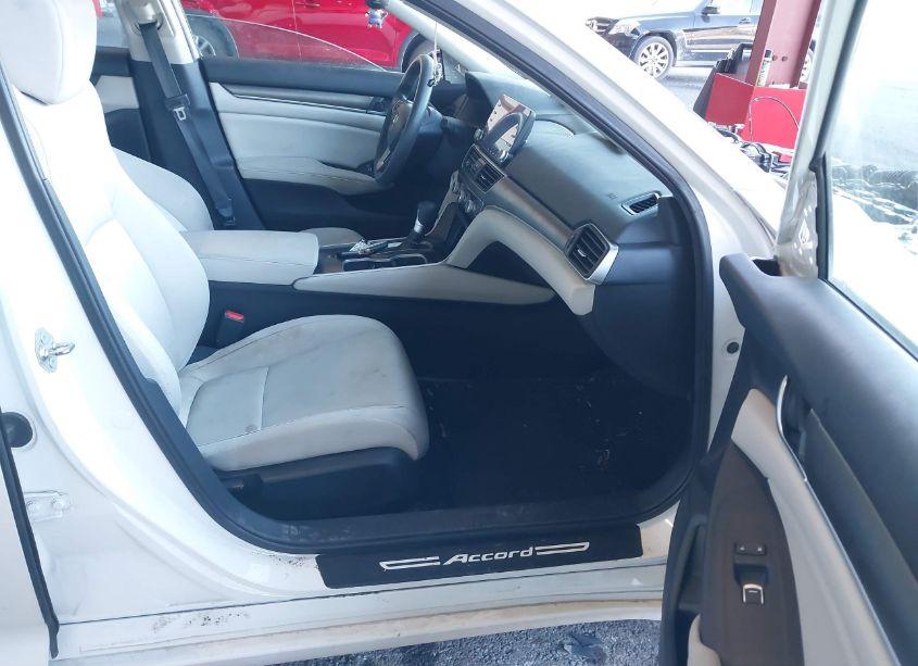 Photo 5 of 2018 Honda Accord LX (VIN 1HGCV1F14JA088200)