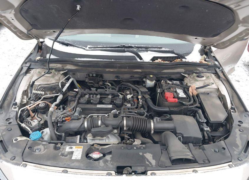 Photo 10 of 2018 Honda Accord LX (VIN 1HGCV1F14JA096832)