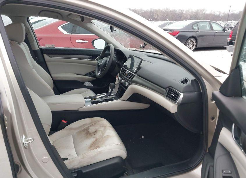 Photo 5 of 2018 Honda Accord LX (VIN 1HGCV1F14JA096832)