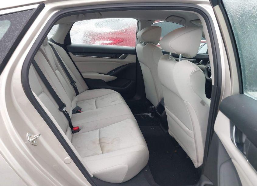 Photo 8 of 2018 Honda Accord LX (VIN 1HGCV1F14JA096832)