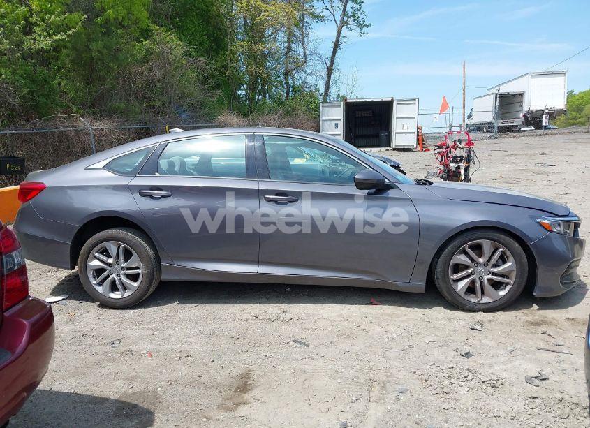 Photo 13 of 2018 Honda Accord LX (VIN 1HGCV1F14JA151814)