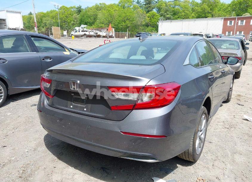 Photo 4 of 2018 Honda Accord LX (VIN 1HGCV1F14JA151814)