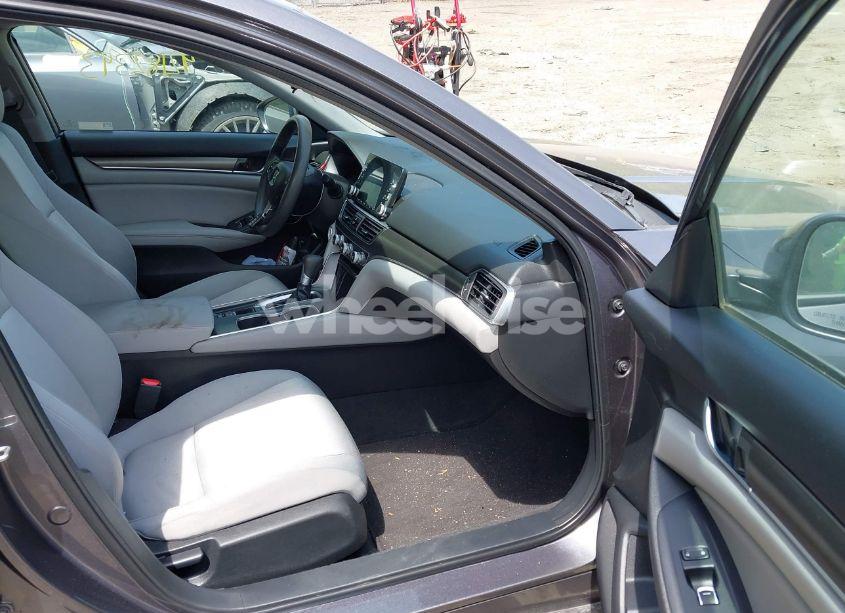 Photo 5 of 2018 Honda Accord LX (VIN 1HGCV1F14JA151814)