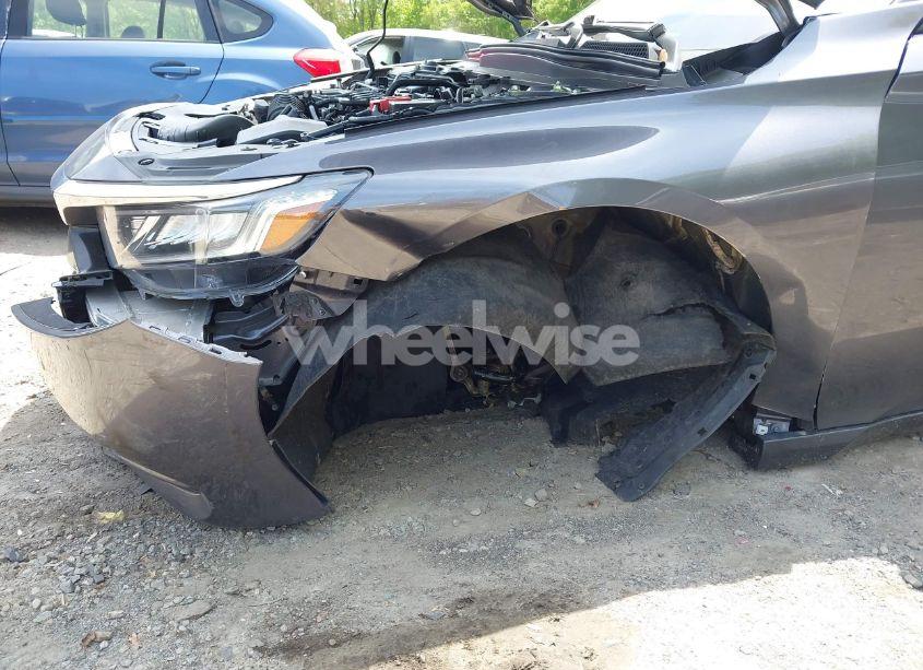 Photo 6 of 2018 Honda Accord LX (VIN 1HGCV1F14JA151814)