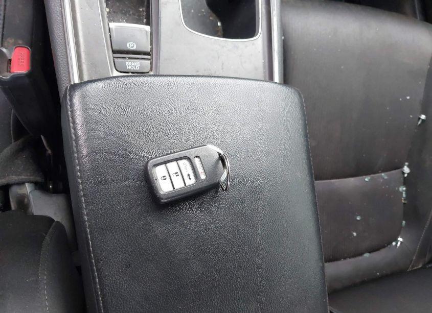 Photo 11 of 2018 Honda Accord LX (VIN 1HGCV1F14JA162487)