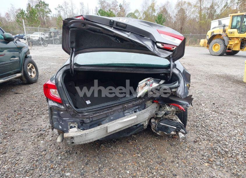 Photo 6 of 2018 Honda Accord LX (VIN 1HGCV1F14JA222123)