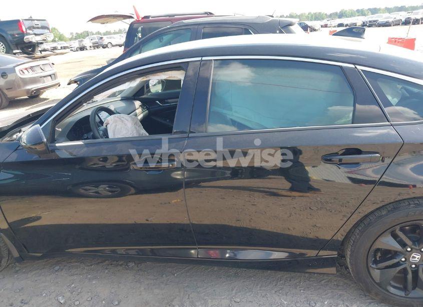 Photo 14 of 2018 Honda Accord LX (VIN 1HGCV1F14JA233526)