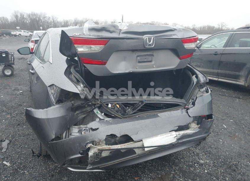 Photo 6 of 2018 Honda Accord LX (VIN 1HGCV1F14JA240301)