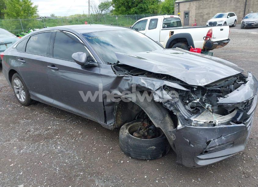 2018 Honda Accord LX (VIN 1HGCV1F14JA257115) main photo