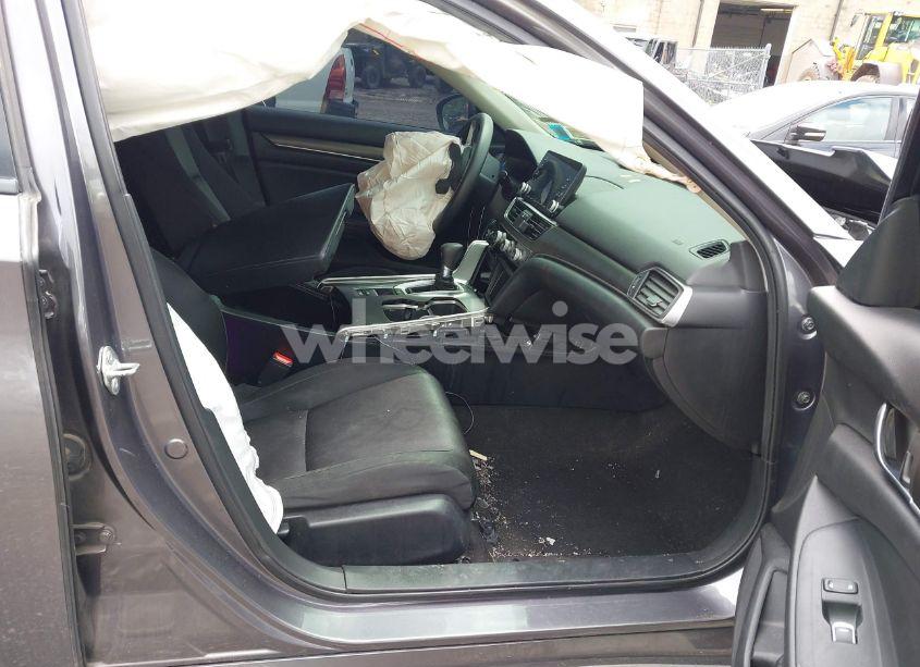 Photo 5 of 2018 Honda Accord LX (VIN 1HGCV1F14JA257115)