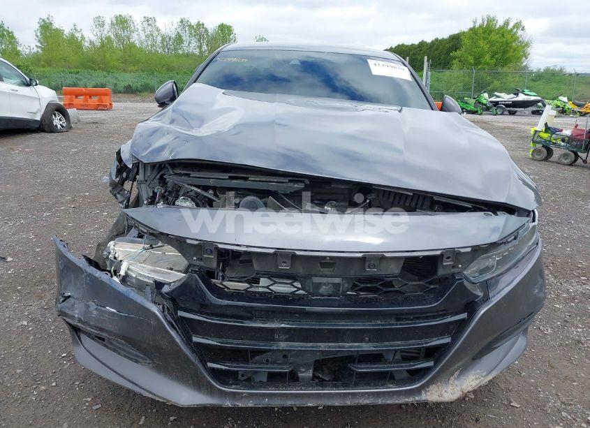 Photo 6 of 2018 Honda Accord LX (VIN 1HGCV1F14JA257115)