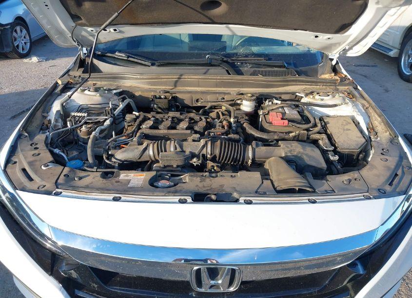 Photo 10 of 2019 Honda Accord LX (VIN 1HGCV1F14KA041850)