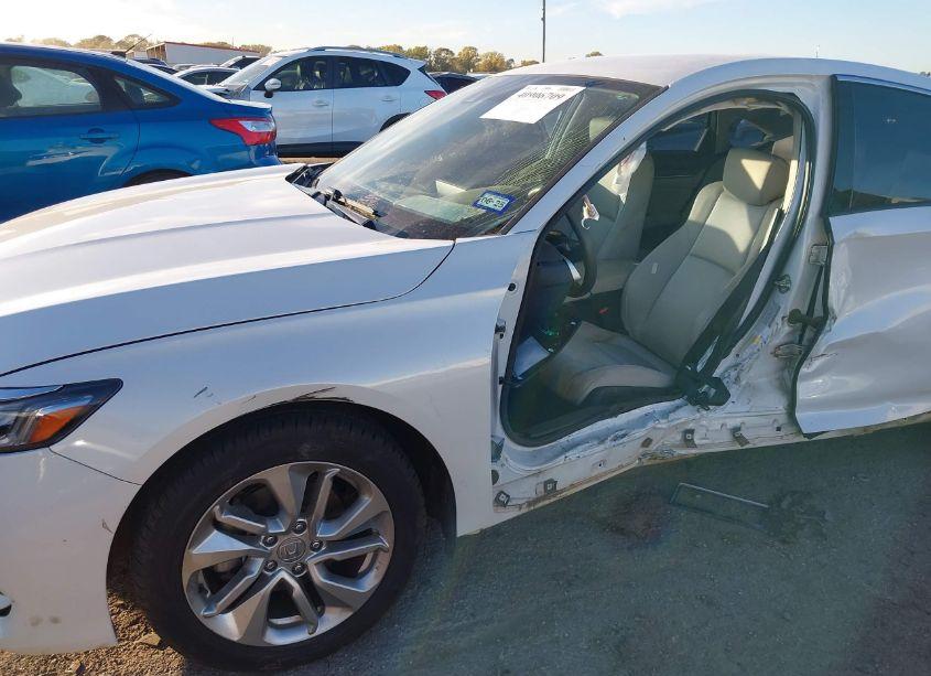 Photo 6 of 2019 Honda Accord LX (VIN 1HGCV1F14KA041850)