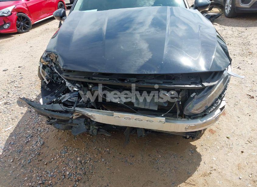 Photo 6 of 2019 Honda Accord LX (VIN 1HGCV1F14KA122136)