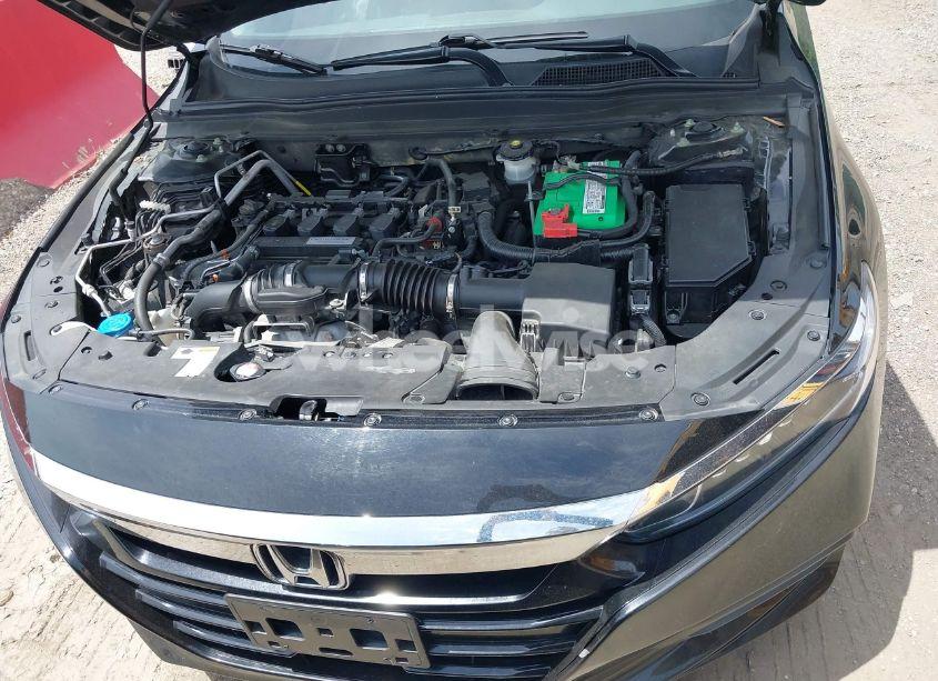 Photo 10 of 2018 Honda Accord LX (VIN 1HGCV1F15JA008323)