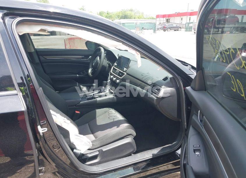 Photo 5 of 2018 Honda Accord LX (VIN 1HGCV1F15JA008323)