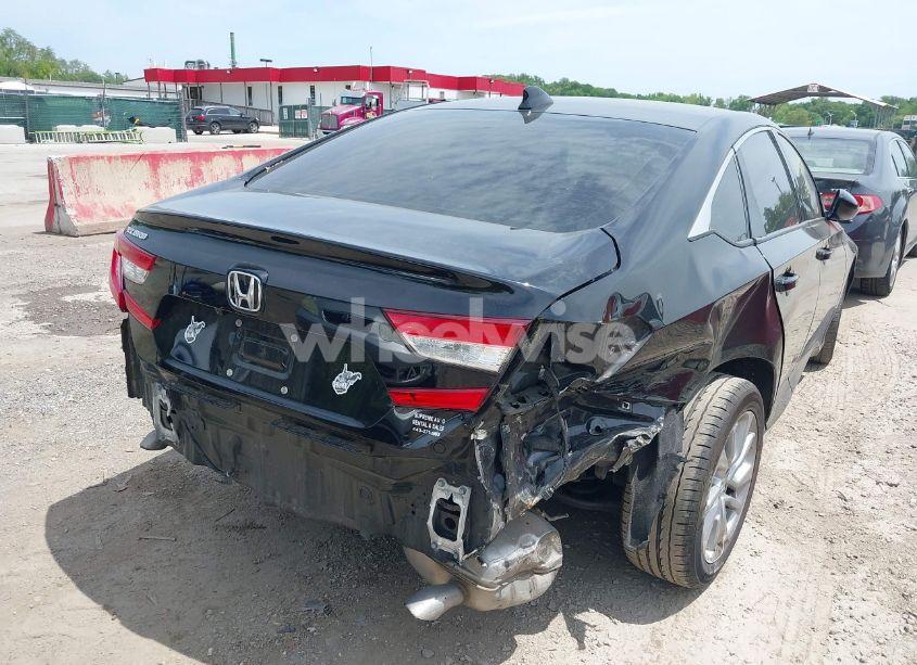 Photo 6 of 2018 Honda Accord LX (VIN 1HGCV1F15JA008323)