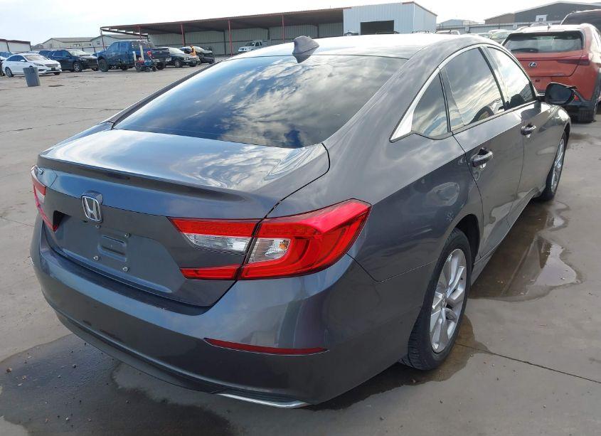 Photo 4 of 2018 Honda Accord LX (VIN 1HGCV1F15JA202267)