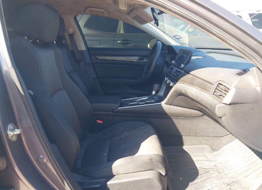 Photo 5 of 2018 Honda Accord LX (VIN 1HGCV1F15JA202267)