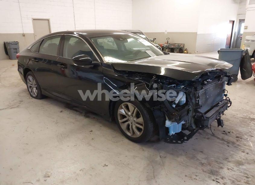 2018 Honda Accord LX (VIN 1HGCV1F15JA207131) main photo