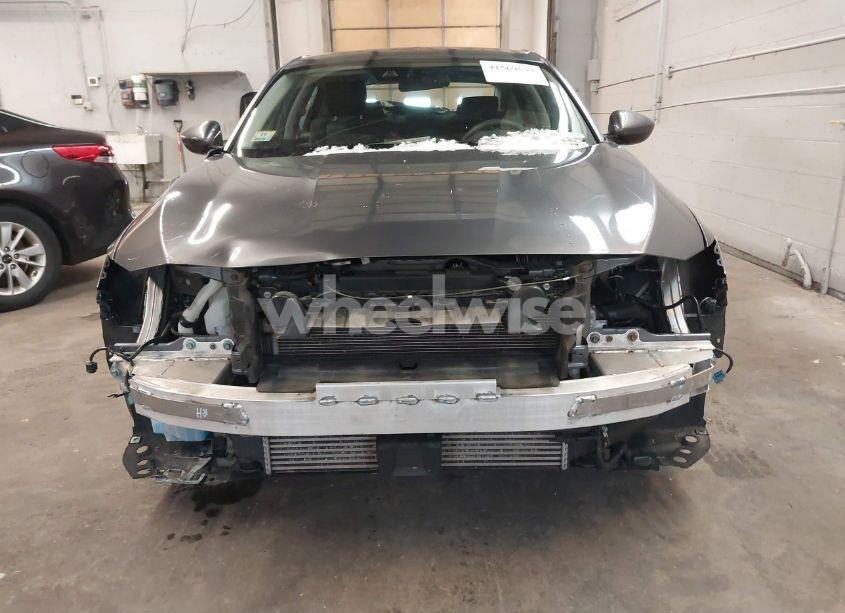 Photo 6 of 2018 Honda Accord LX (VIN 1HGCV1F15JA219134)