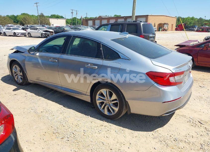 Photo 3 of 2018 Honda Accord LX (VIN 1HGCV1F15JA245667)