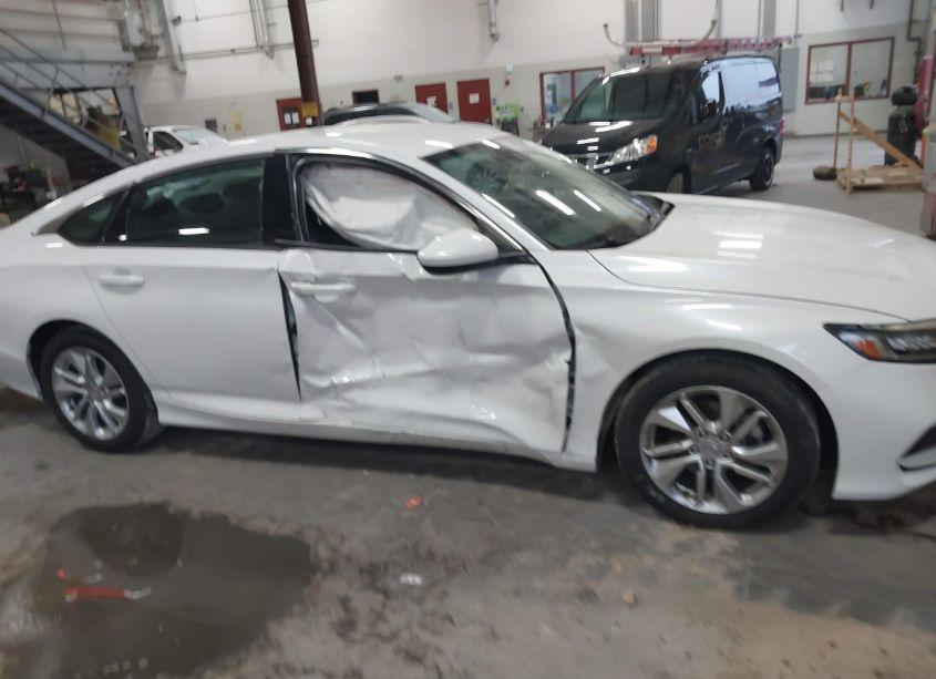 Photo 13 of 2019 Honda Accord LX (VIN 1HGCV1F15KA020506)