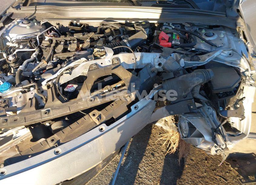 Photo 10 of 2019 Honda Accord LX (VIN 1HGCV1F15KA083752)