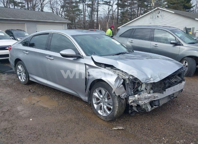 2018 Honda Accord LX (VIN 1HGCV1F16JA082317) main photo