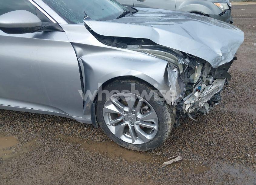 Photo 19 of 2018 Honda Accord LX (VIN 1HGCV1F16JA082317)