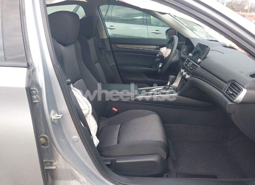 Photo 5 of 2018 Honda Accord LX (VIN 1HGCV1F16JA082317)