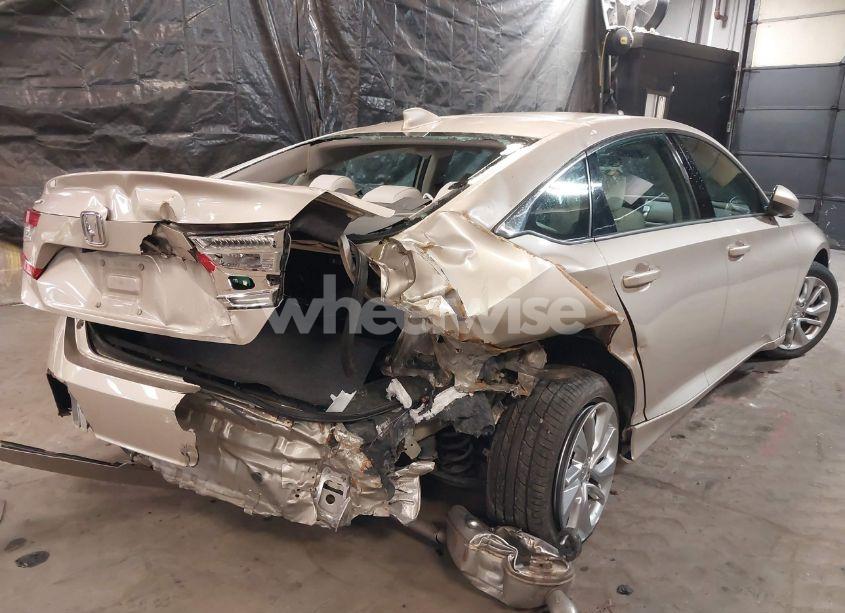 Photo 6 of 2018 Honda Accord LX (VIN 1HGCV1F16JA124906)