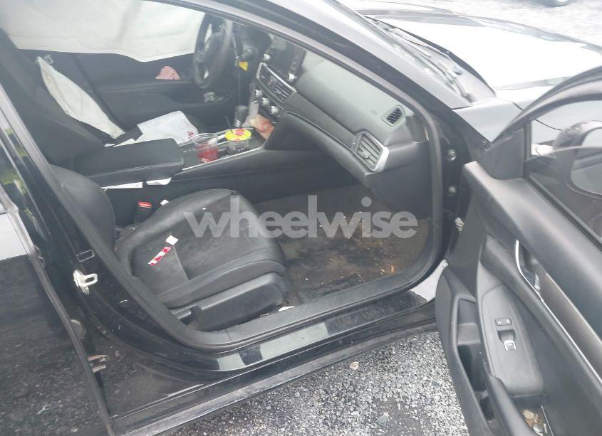 Photo 5 of 2018 Honda Accord LX (VIN 1HGCV1F16JA144511)