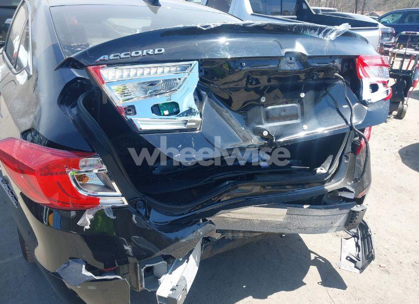 Photo 6 of 2018 Honda Accord LX (VIN 1HGCV1F16JA169764)