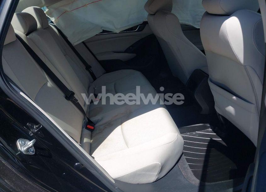 Photo 8 of 2018 Honda Accord LX (VIN 1HGCV1F16JA169764)