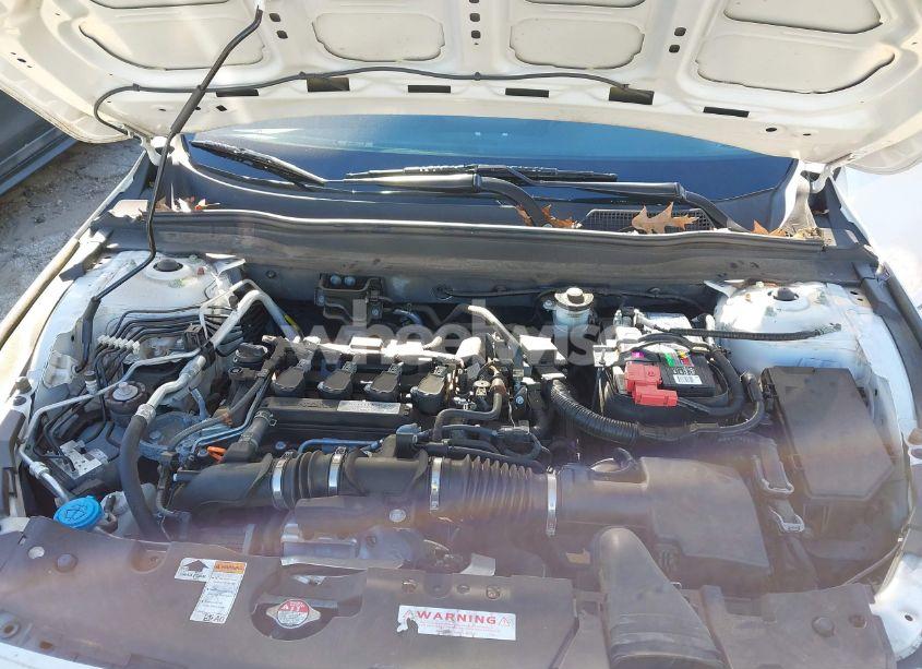 Photo 10 of 2018 Honda Accord LX (VIN 1HGCV1F16JA261554)