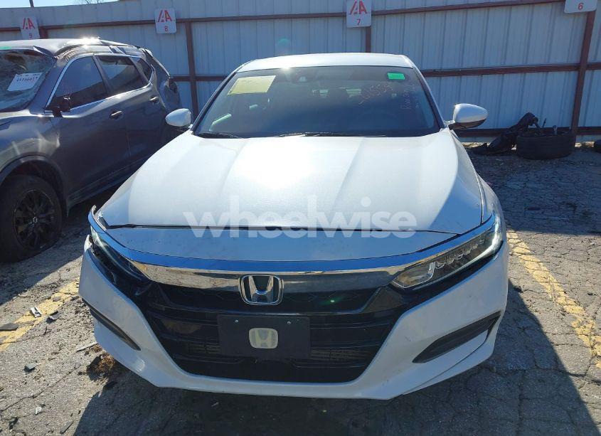 Photo 13 of 2018 Honda Accord LX (VIN 1HGCV1F16JA261554)