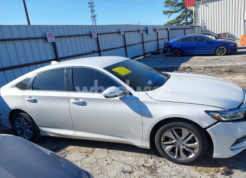 Photo 14 of 2018 Honda Accord LX (VIN 1HGCV1F16JA261554)